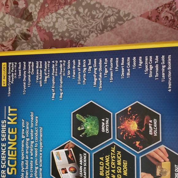 3XHOST PICK. NIB National Geographic  Explorer Science  Series Earth Science Kit - Picture 3 of 4